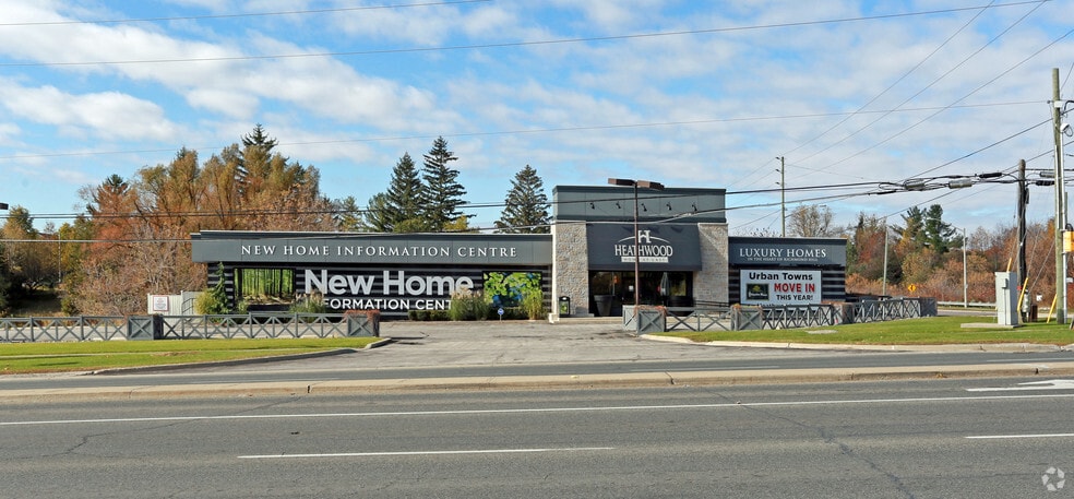 11488 Yonge St, Richmond Hill, ON for lease - Building Photo - Image 3 of 6