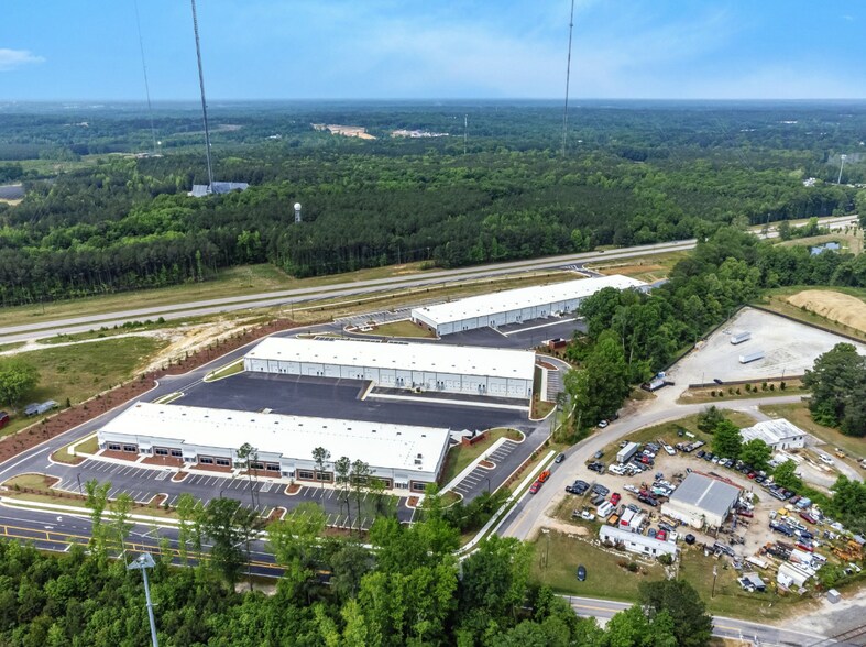 2585 Hwy 70, Clayton, NC à louer - Photo du bâtiment - Image 2 de 9