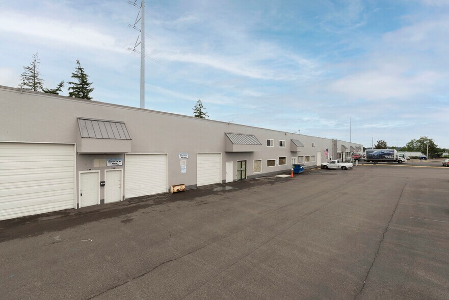 8016 Durango St SW, Lakewood, WA à louer - Photo du bâtiment - Image 3 de 10