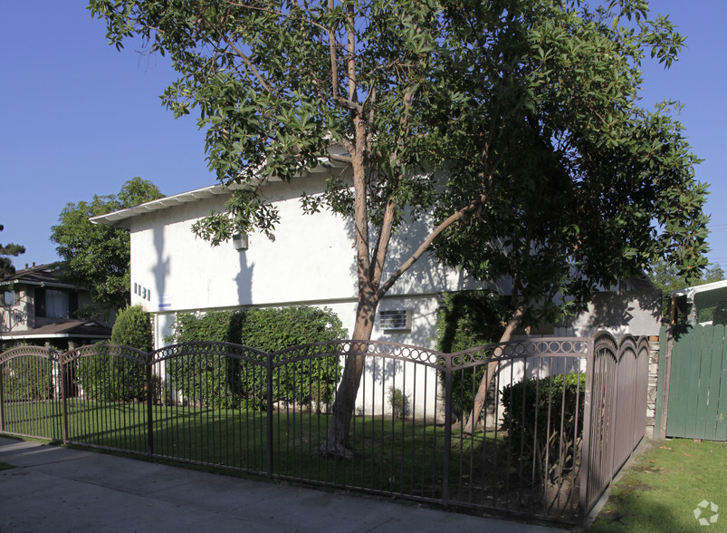 1131 N Onondaga Ave, Anaheim, CA for sale - Building Photo - Image 2 of 3