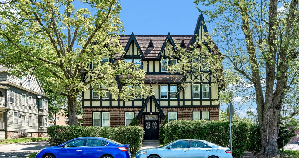 28 Whitney St, Hartford, CT for sale - Building Photo - Image 1 of 23