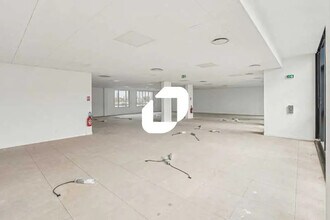 102-104 Rue Gabriel Péri, Gentilly for lease Interior Photo- Image 2 of 12