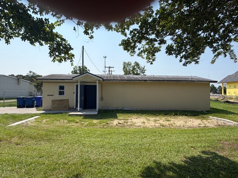 3917 Savannah Hwy, Johns Island, SC à louer - Photo du bâtiment - Image 2 de 7