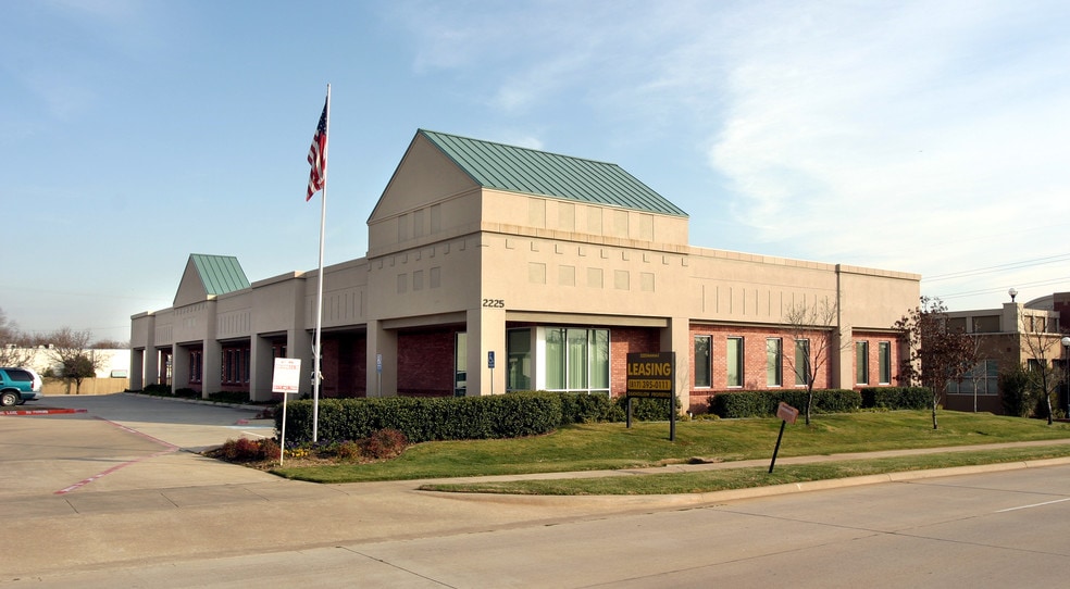 2225 Avenue J, Arlington, TX for sale - Building Photo - Image 2 of 67