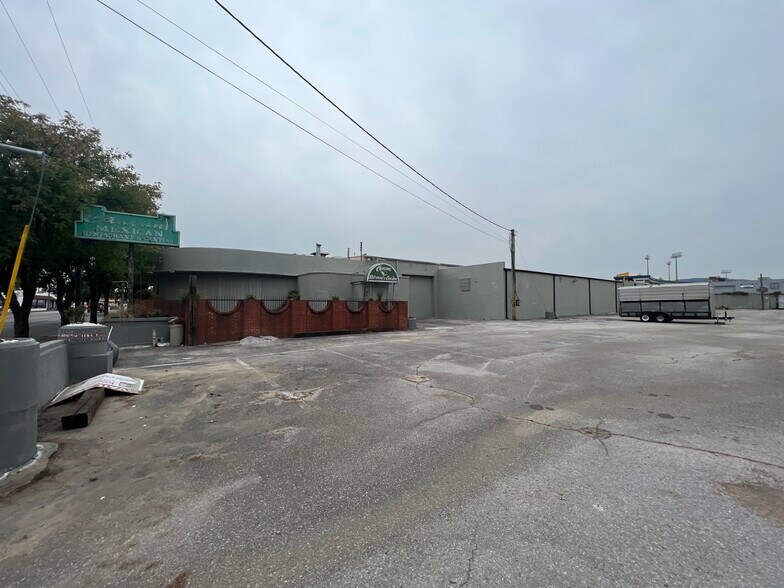 1809 Broad St, Chattanooga, TN à vendre - Photo du bâtiment - Image 3 de 34