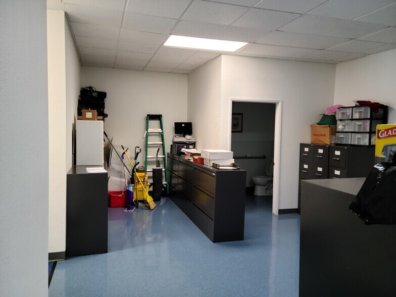 1426 High St, Delano, CA à louer - Photo du bâtiment - Image 2 de 7