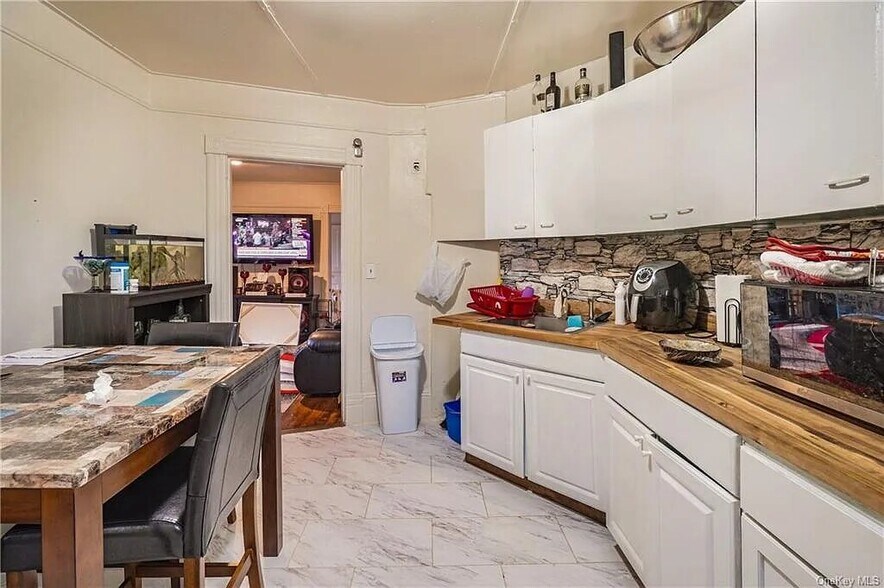 364 Liberty St, Newburgh, NY à vendre - Photo du bâtiment - Image 3 de 6