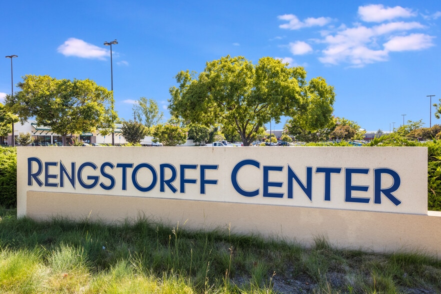 1030 N Rengstorff Ave, Mountain View, CA for lease - Building Photo - Image 2 of 50