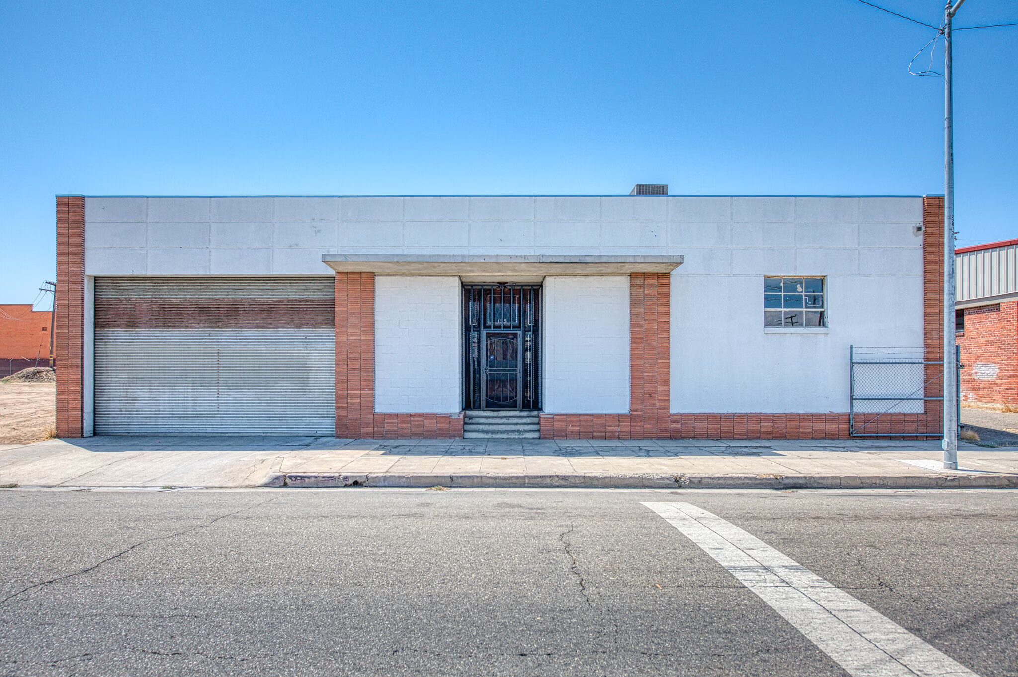 135 Van Ness Ave, Fresno, CA à louer Photo du bâtiment- Image 1 de 25