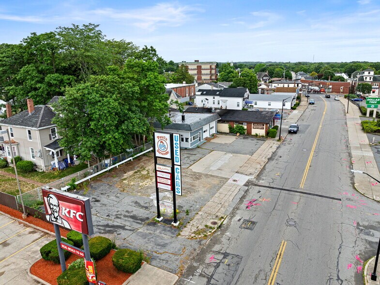 2147 Acushnet Ave, New Bedford, MA à vendre - Photo du bâtiment - Image 3 de 10