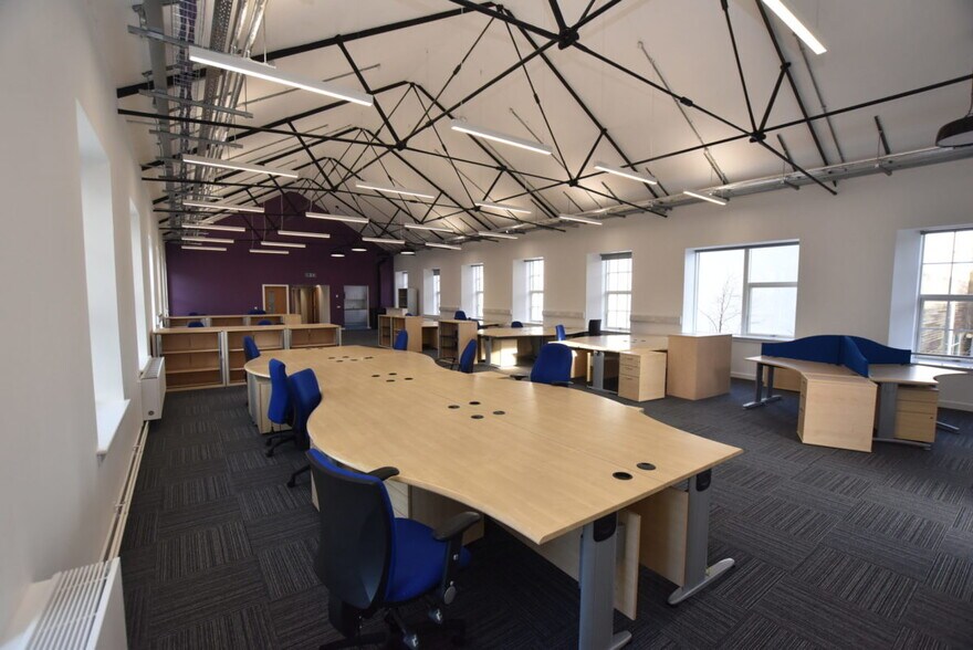 Kintail House, The Barracks, Forthside Way, Stirling for lease - Interior Photo - Image 2 of 7