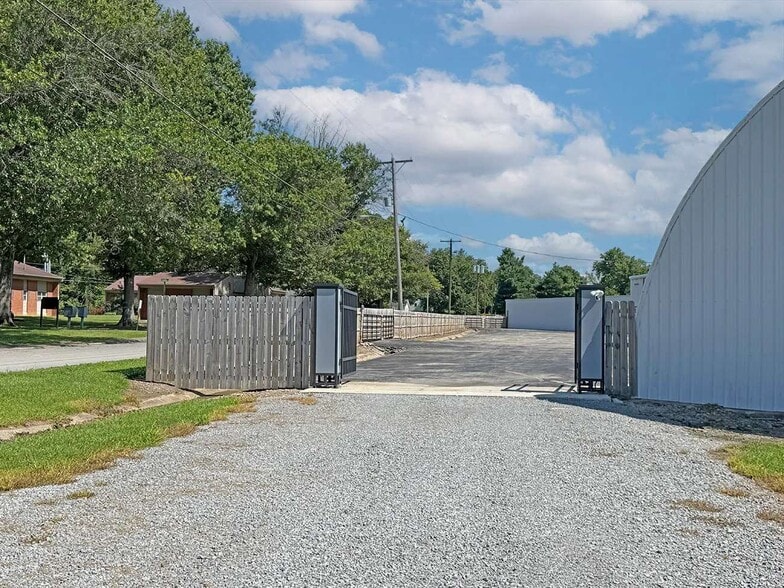 60 Bells Ln, Junction City, KY for lease - Building Photo - Image 3 of 14