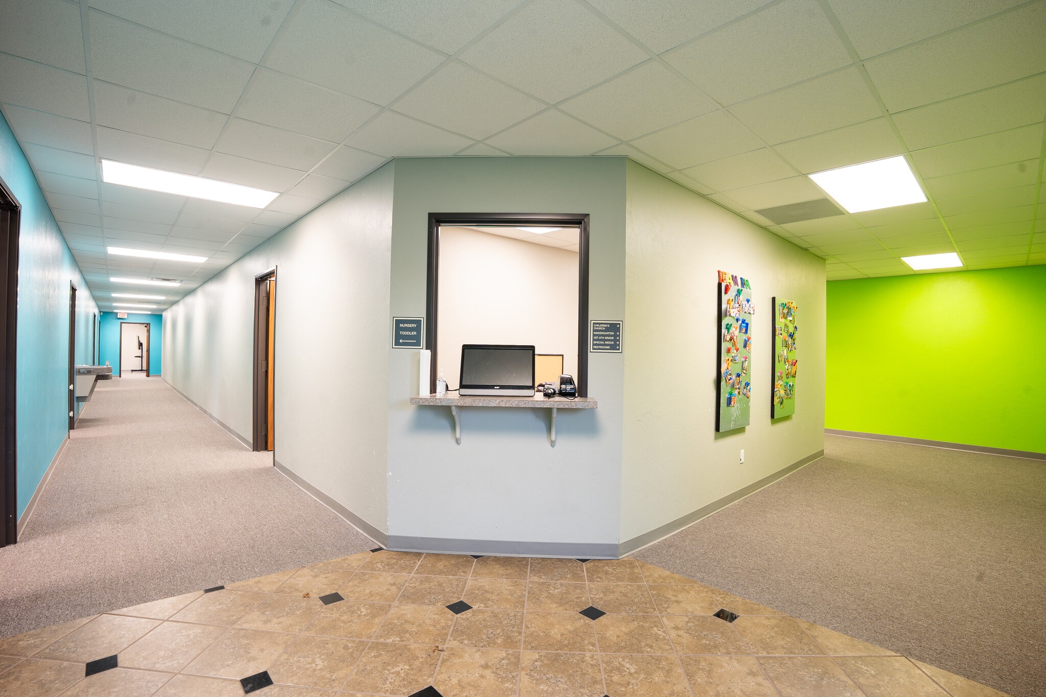 11744 W Reno Ave, Yukon, OK à louer Photo du bâtiment- Image 1 de 20