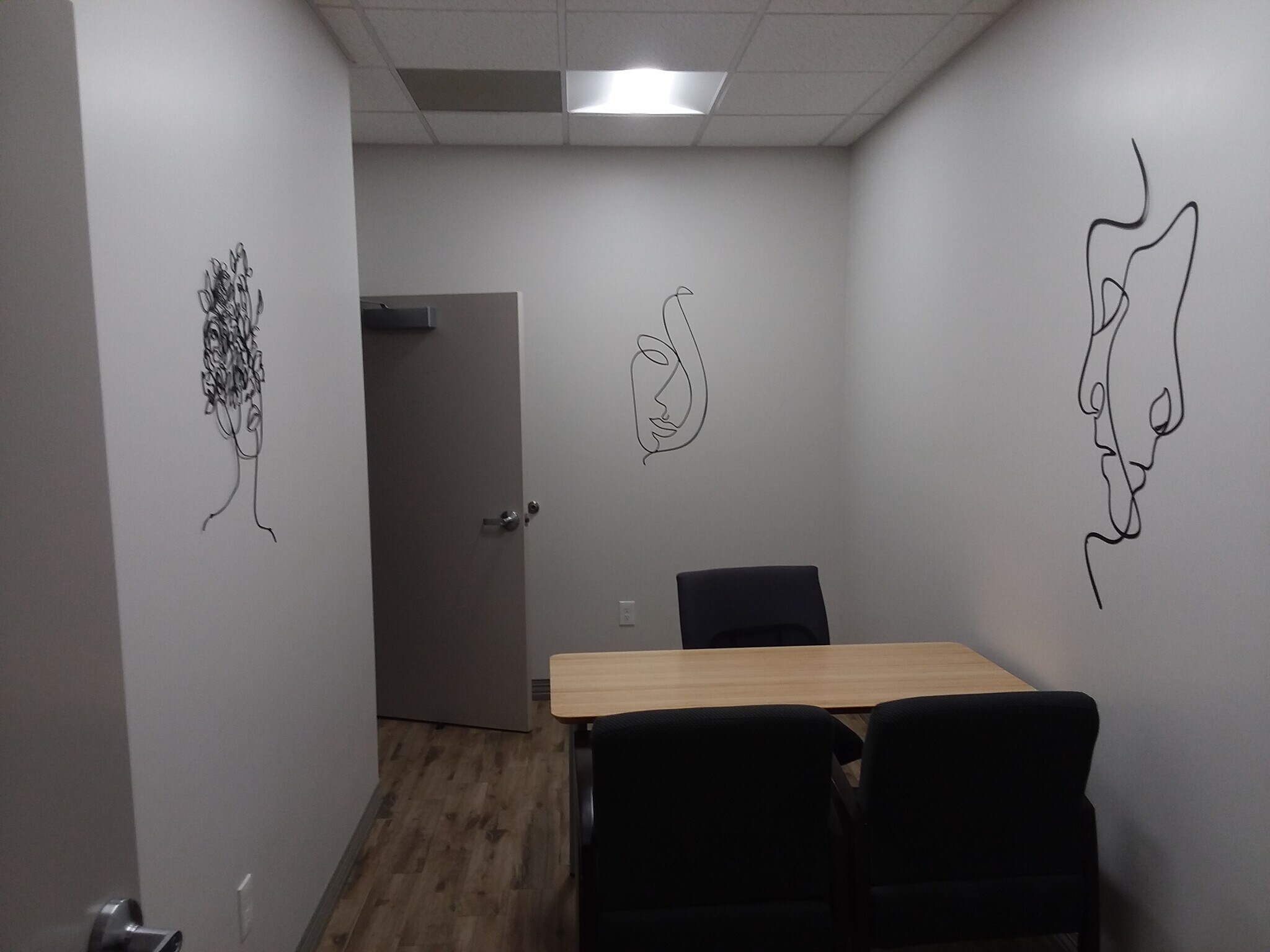 3927 Waring Rd, Oceanside, CA for lease Interior Photo- Image 1 of 12