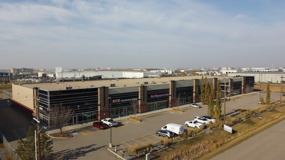 68 Th Avenue And 41 St, Leduc, AB à vendre - Photo du bâtiment - Image 3 de 3