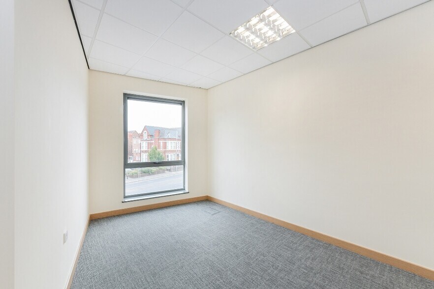 Loughborough Rd, West Bridgford for lease - Interior Photo - Image 2 of 11