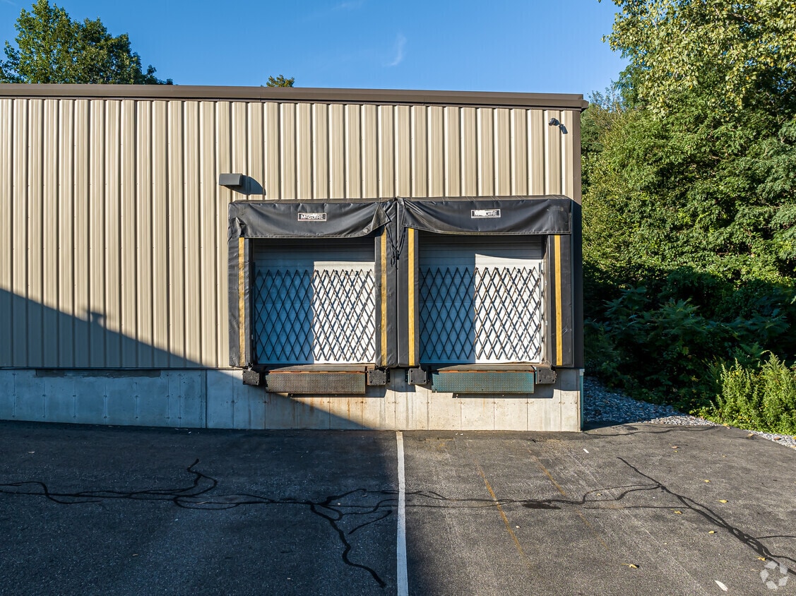299 Industrial Ln, Torrington, CT à louer Photo du bâtiment- Image 1 de 5