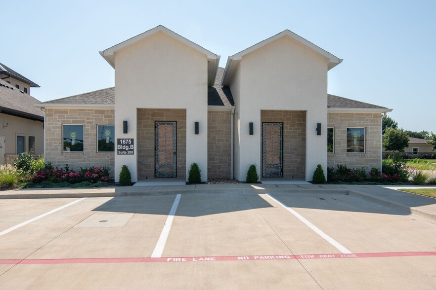 1675 North Tarrant Pky, Keller, TX for lease - Building Photo - Image 3 of 3