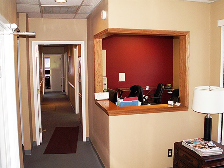 5267 Greenwich Rd, Virginia Beach, VA à vendre - Photo intérieure - Image 3 de 25