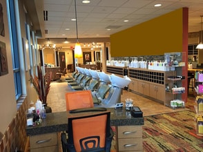 440 Fairway Dr, West Des Moines, IA for lease Interior Photo- Image 2 of 6