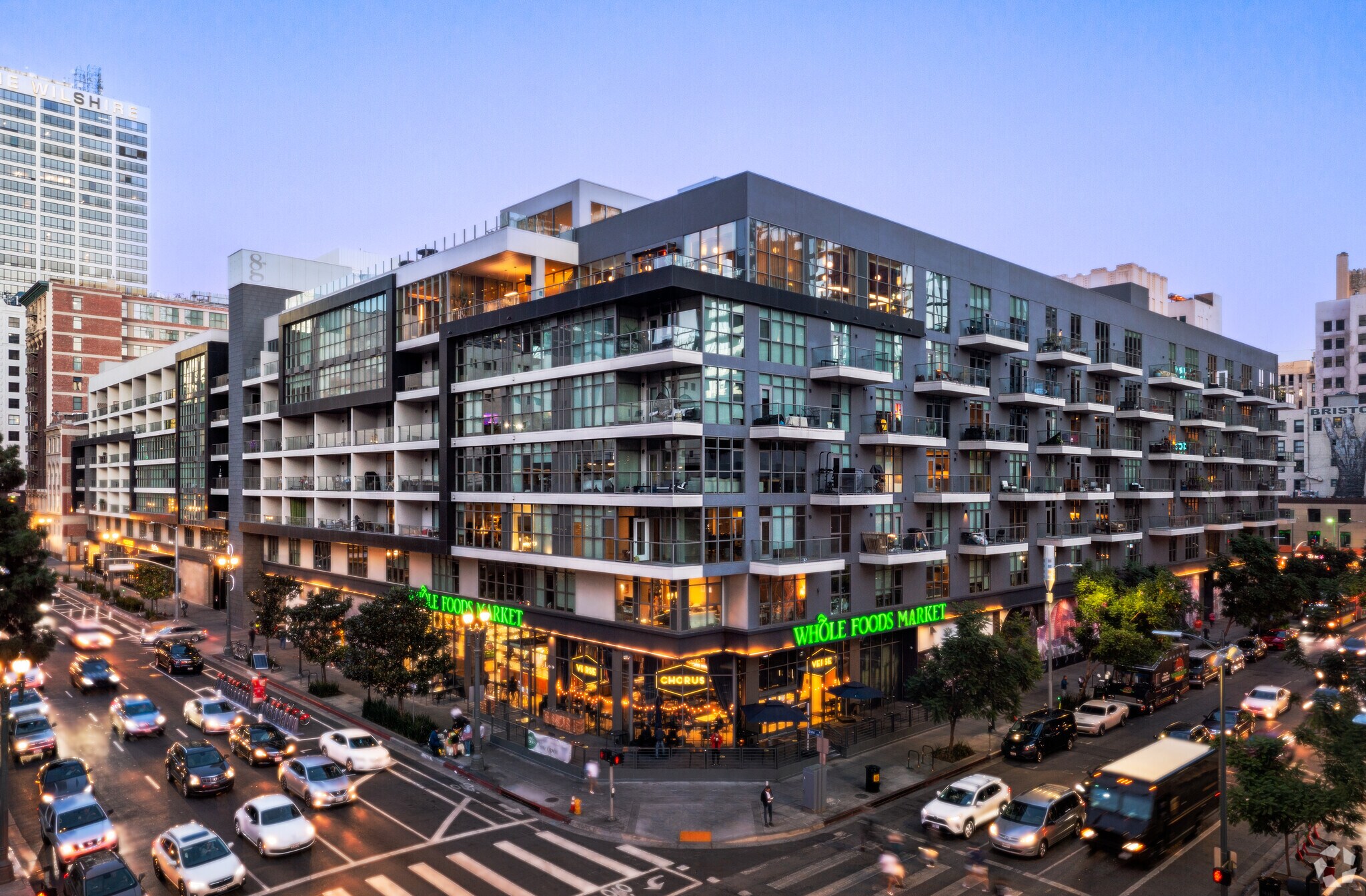 750 S Grand Ave, Los Angeles, CA for lease Primary Photo- Image 1 of 102