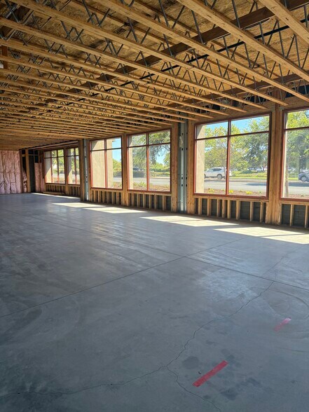 3250 Skyway Dr, Santa Maria, CA à louer - Photo du bâtiment - Image 2 de 5