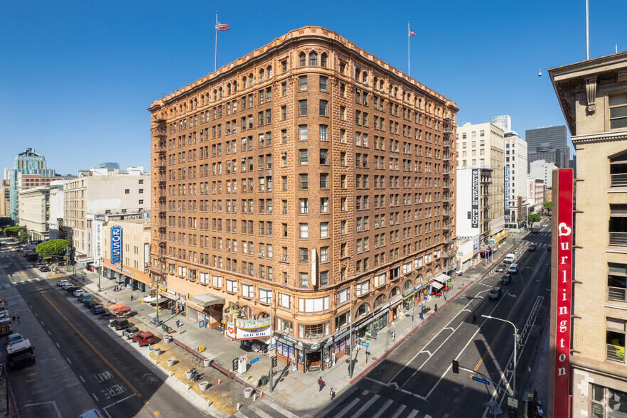 707 S Broadway, Los Angeles, CA à louer - Photo du bâtiment - Image 1 de 6