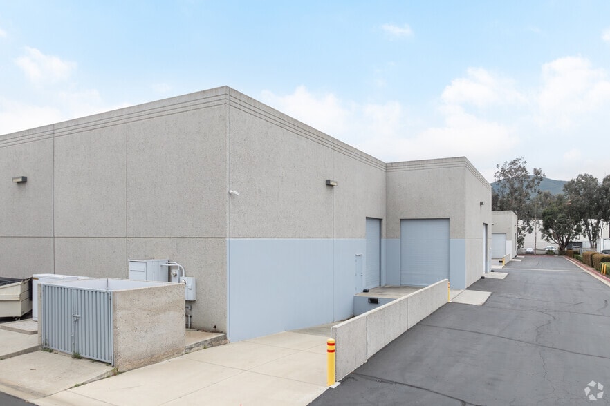 27949 Diaz Rd, Temecula, CA for sale - Building Photo - Image 3 of 19