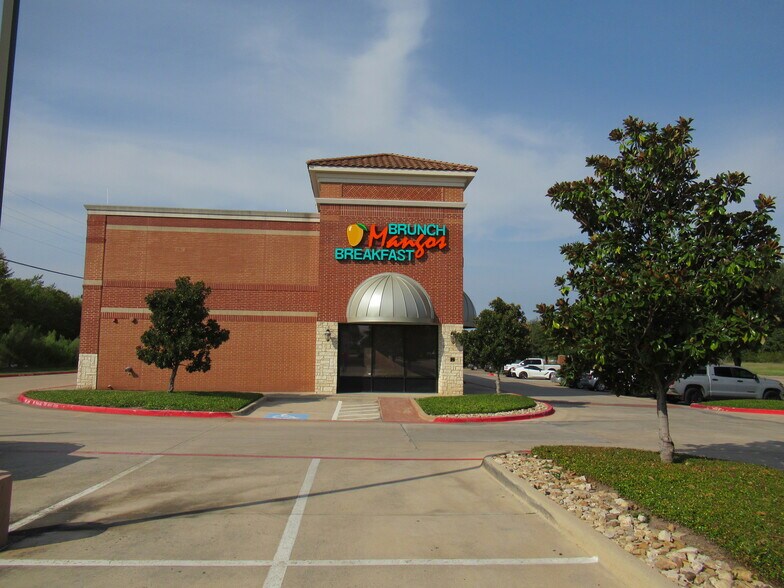 800-900 S Main St, Keller, TX for lease - Building Photo - Image 2 of 14