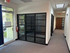 501 - 599 Sawgrass Corporate Parkway, Sunrise, FL for lease Interior Photo- Image 2 of 14