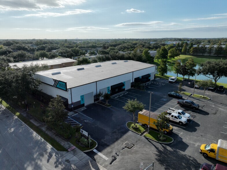 5032 Forsyth Commerce Rd, Orlando, FL à louer - Photo du bâtiment - Image 1 de 6