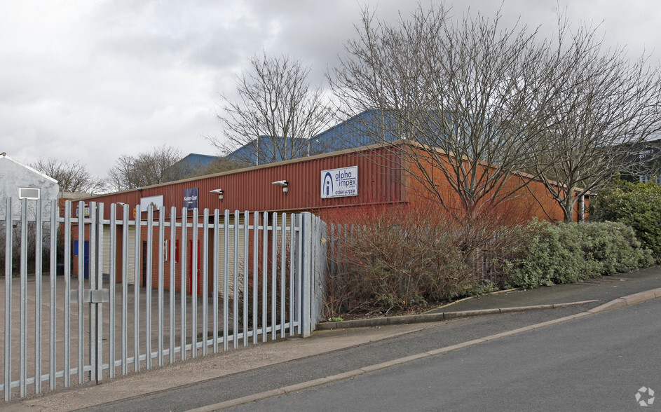 Attwood St, Stourbridge à louer - Photo principale - Image 1 de 2