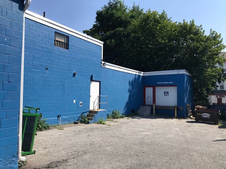 588 Gorham St, Lowell, MA for sale - Building Photo - Image 2 of 3