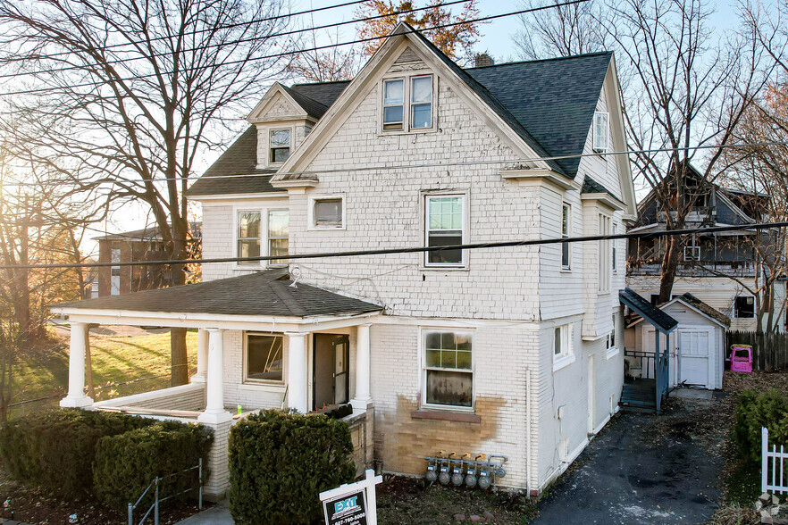 5 Way St, Binghamton, NY à vendre - Photo principale - Image 1 de 1