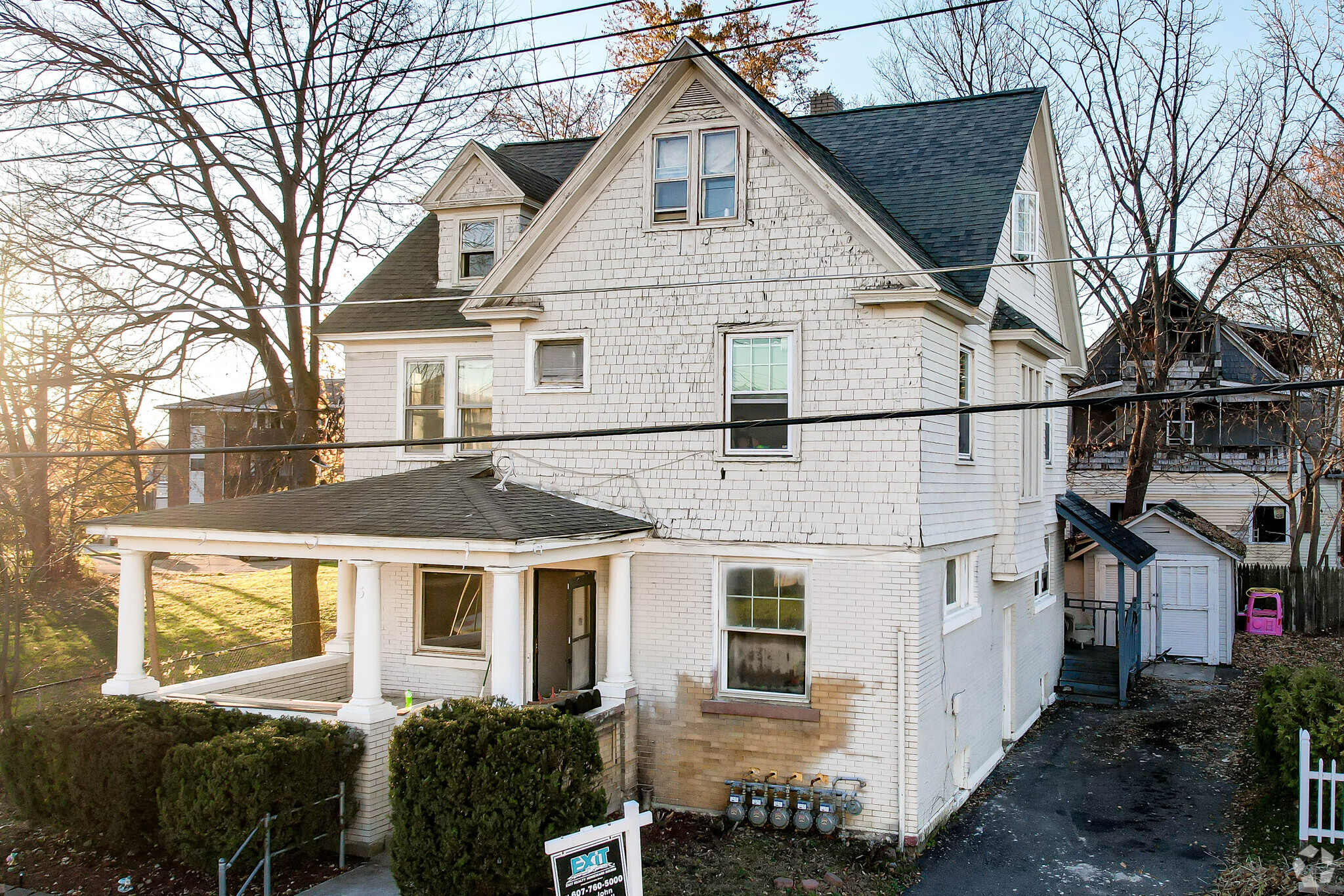 5 Way St, Binghamton, NY à vendre Photo principale- Image 1 de 1