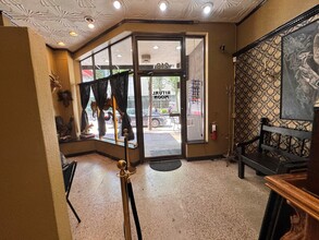 218-224 State St, Madison, WI for lease Interior Photo- Image 2 of 10