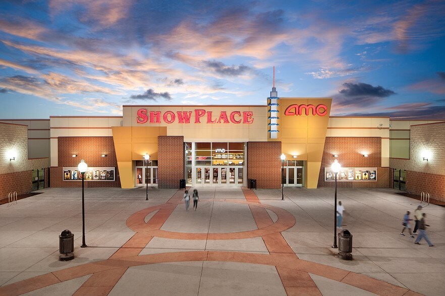 4601-4779 W Cermak Rd, Cicero, IL à louer - Photo du bâtiment - Image 2 de 14