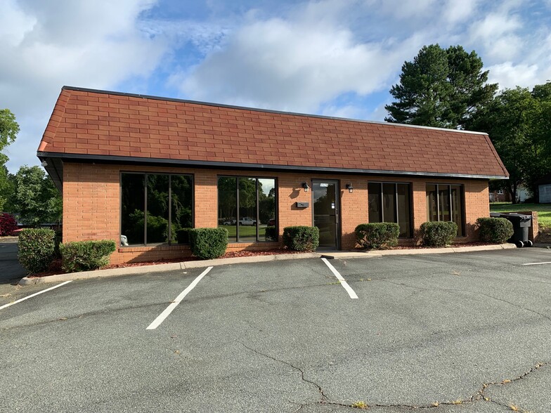 1029 Church St, Burlington, NC for sale - Building Photo - Image 1 of 1