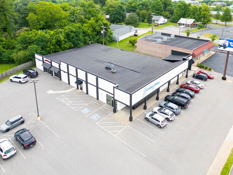 2200 Wilma Rudolph Blvd, Clarksville, TN à louer - Photo du bâtiment - Image 2 de 4