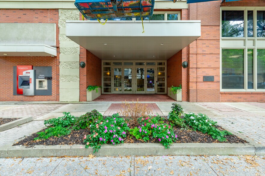 800 Market St, Chattanooga, TN à louer - Photo du bâtiment - Image 1 de 21