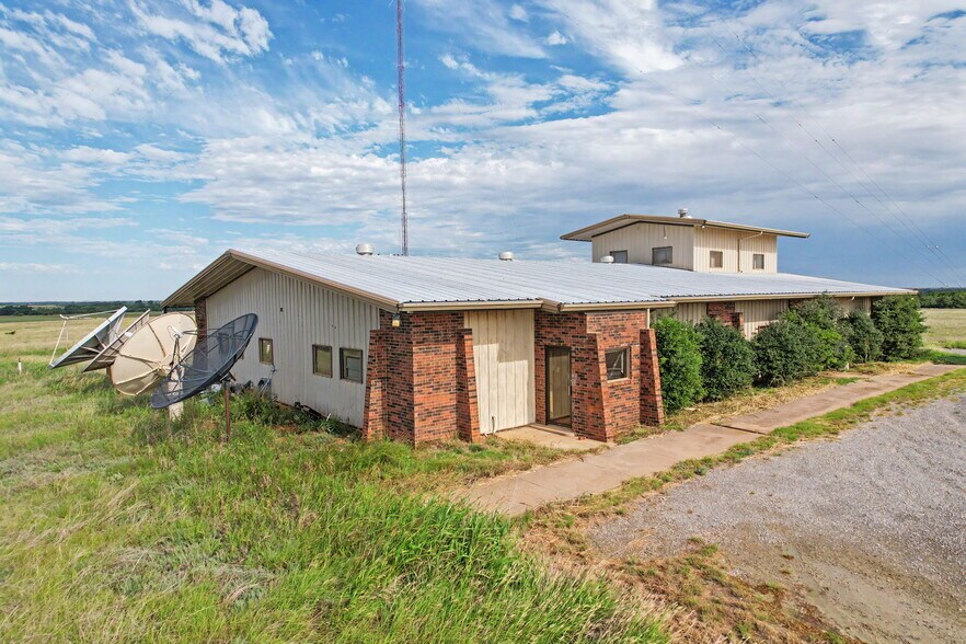 1515 N Broadway, Hobart, OK à vendre - Photo du bâtiment - Image 2 de 24