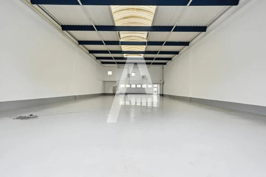 Flex in Bonneuil-sur-Marne for lease - Interior Photo - Image 2 of 8