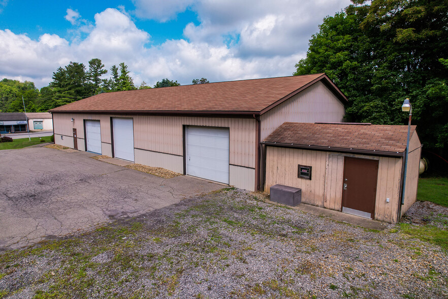 779 Pittsburgh Rd, Butler, PA à vendre - Photo principale - Image 1 de 1