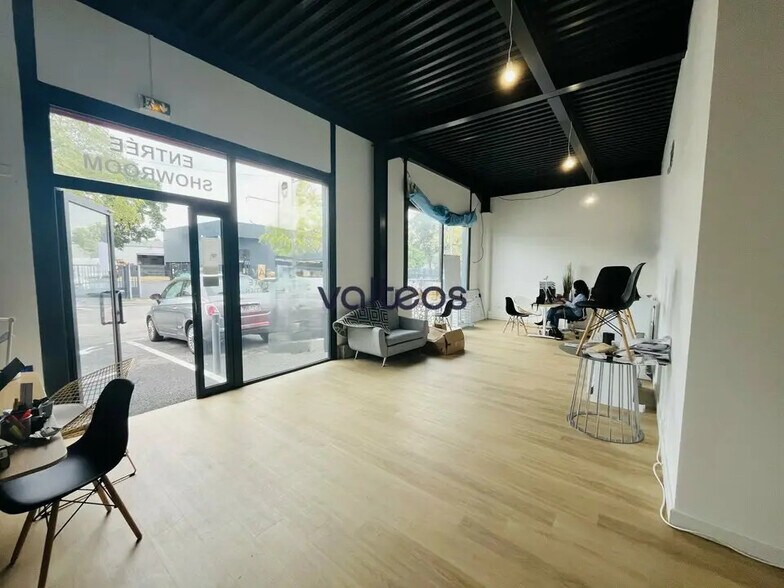 Flex in Toulouse for lease - Interior Photo - Image 2 of 5