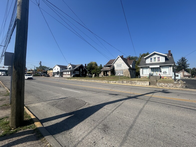 READING RD DEVELOPMENT OPPORTUNITY portfolio of 4 properties for sale on LoopNet.ca - Primary Photo - Image 1 of 5