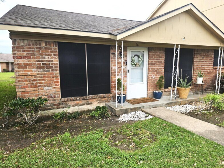 3302 Burke Rd, Pasadena, TX à vendre - Photo du bâtiment - Image 2 de 13