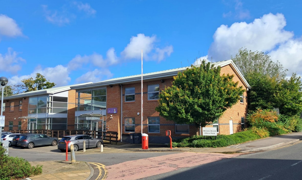 Molly Millars Ln, Wokingham à louer Photo du bâtiment- Image 1 de 3