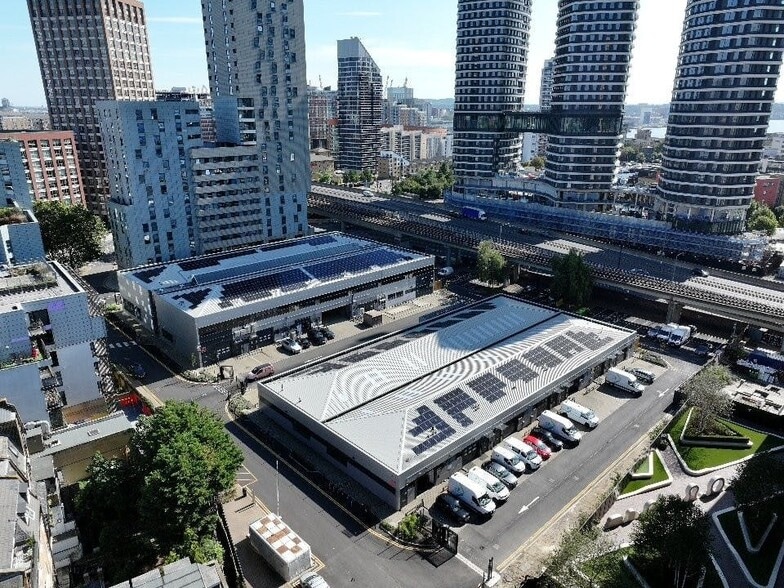 10 Prestons Rd, London for lease - Building Photo - Image 3 of 11