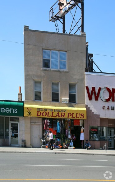 106 Danforth Ave, Toronto, ON à vendre - Photo principale - Image 1 de 1