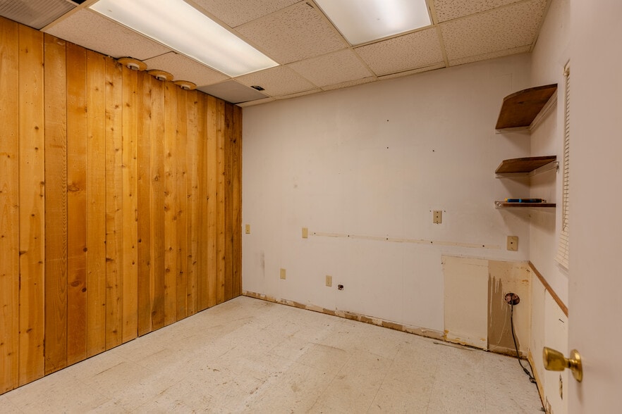 4303 Memorial Hwy, Mandan, ND for sale - Building Photo - Image 3 of 29